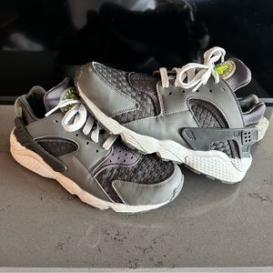 Nike Air Huarache Crater Premium Size 8